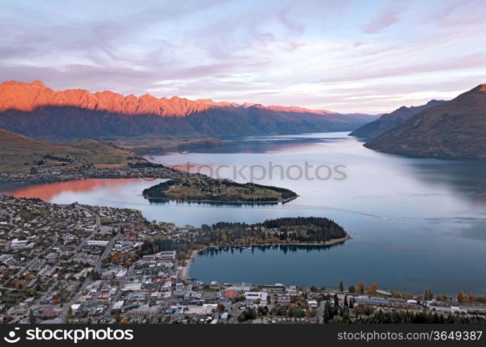 Sunset at Lake Wakaitipu Queentowns at dusk, New Zealand