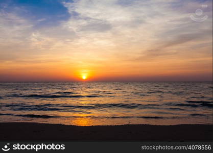 Sunset on the beach. sunrise in the sea