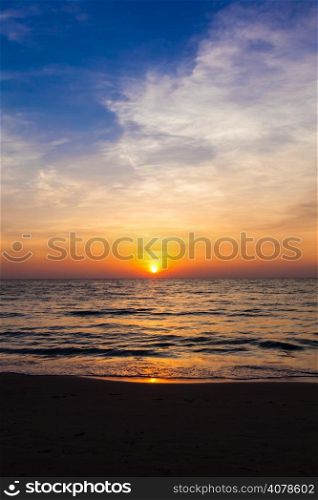 Sunset on the beach. sunrise in the sea