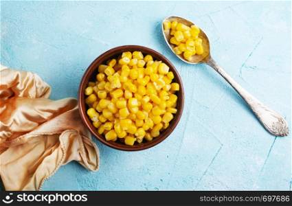 sweet corn, corn in bowl on a table