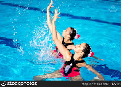 Synchronized Swimmers in the pool