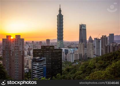 Taipei, Taiwan city skyline at sunset from view of Taipei City, make a hike to the top of Elephant Mountain