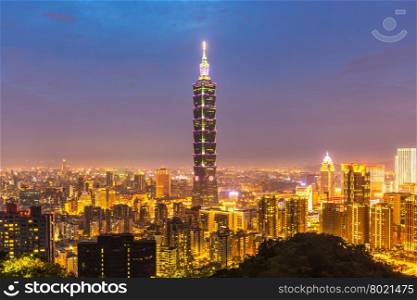 Taipei, Taiwan skylines building at dusk