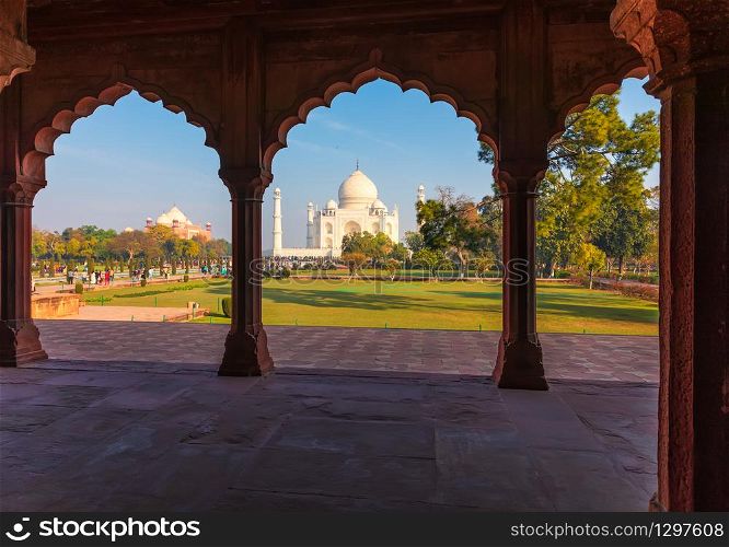 Taj Mahal through the Arch of the Great Gate, India.