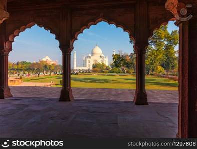 Taj Mahal through the Arch of the Great Gate, India.