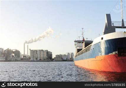 Tanker and power plant in Amsterdam harbor . Netherlands