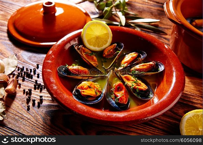 Tapas mejillones al vapor steamed mussels from Spain