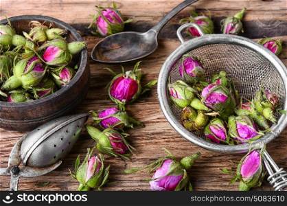 Tea made from tea rose petals