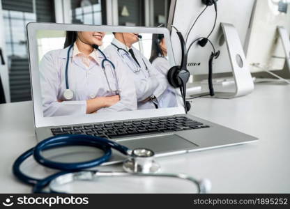 Telemedicine service online video call for doctor to actively chat with patient via remote healthcare consultant software . People can use app to contact doctors for virtual meeting from home .. Telemedicine