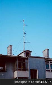 television antenna on the roof