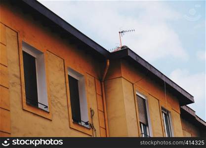 television antenna on the roof