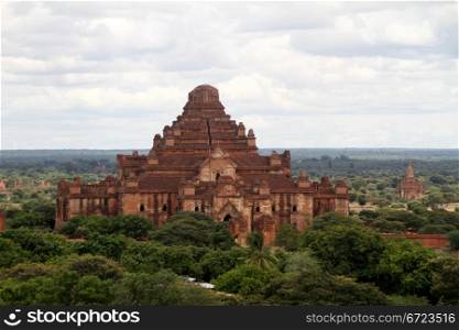 Temple piramid Dhammayangyi in Bagan, Myanmar