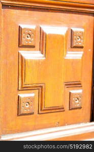 texture of a brown old door in italy europe