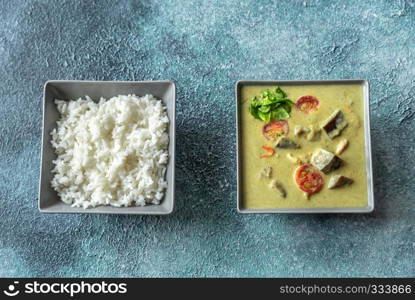 Thai red chicken curry with white rice