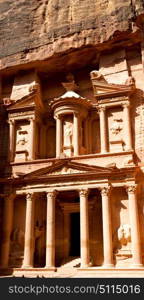 the antique site of petra in jordan one of the beautiful wonder of the world