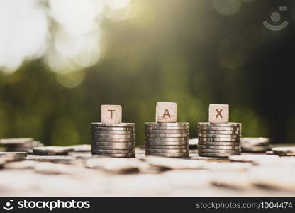 The coins are arranged together with the sun shining.