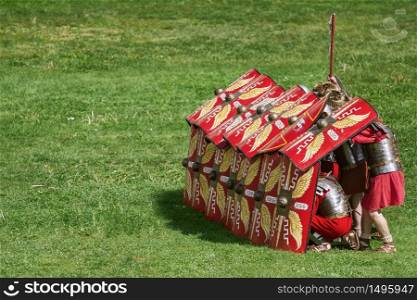 The defensive structure of the Roman legionnaires. Defensive structure of the Roman legionnaires