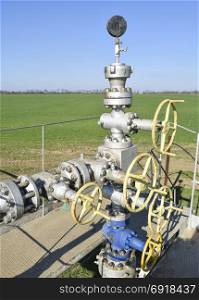 The equipment and technologies on oil fields. Oil well. Oil well. The equipment and technologies on oil fields.