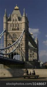 The famous landmark of London: the Tower Brigde.