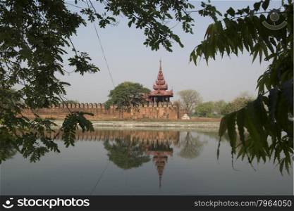 the Moat and Fortress wall of the Royal Palace in the City of Mandalay in Myanmar in Southeastasia.. ASIA MYANMAR MANDALAY FORTRESS WALL