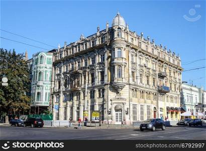 The old residential building in Odessa, on the corner of Deribasovskaya and Preobrazhenskaya