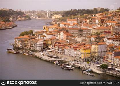 the old town on the Douro River in Ribeira in the city centre of Porto in Porugal in Europe.. EUROPE PORTUGAL PORTO RIBEIRA OLD TOWN DOURO RIVER