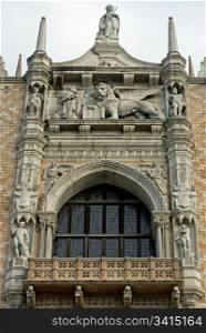 The ornate facade of Doge&rsquo;s Palace,St Mark&rsquo;s Square, Venice, Italy