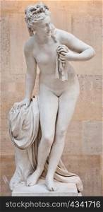 The perfect feminine beauty in this copy of a classical Greek statue