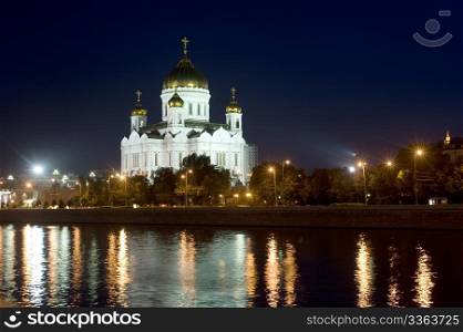 The restored Cathedral of Christ the Savior in Moscow at night