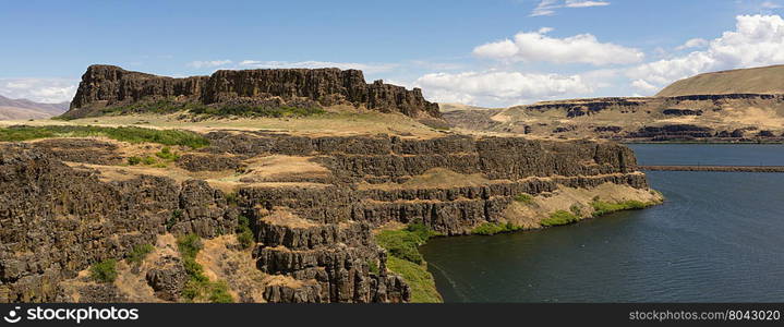 The River rolls by Horsethief Butte in the Columbia River Valley