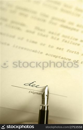 The signature. Acknowledgement of the document by means of the unique signature by means of pen