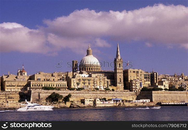 The St Paul Anglikan Cathedral at the Grand Harbour in the City of Valletta on Malta in Europe.. EUROPE MALTA VALLETTA