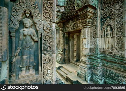 The Tempel Ruin of Banteay Srei about 32 Km north of the Temple City of Angkor near the City of Siem Riep in the west of Cambodia.. ASIA CAMBODIA ANGKOR BANTEAY SREI