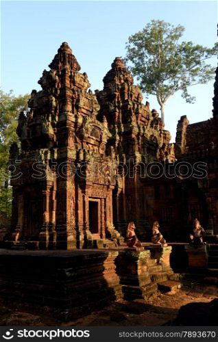 The Tempel Ruin of Banteay Srei about 32 Km north of the Temple City of Angkor near the City of Siem Riep in the west of Cambodia.. ASIA CAMBODIA ANGKOR BANTEAY SREI