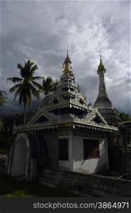 the Temple of Wat Jong Kham and Jong Klang in the village of Mae Hong Son in the north provinz of Mae Hong Son in the north of Thailand in Southeastasia.. ASIA THAILAND MAE HONG SON