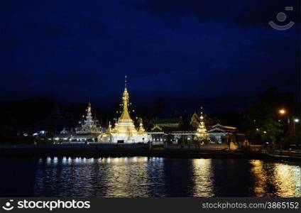 the Temple of Wat Jong Kham and Jong Klang on the lake Nong Jong Kham in the village of Mae Hong Son in the north provinz of Mae Hong Son in the north of Thailand in Southeastasia.. ASIA THAILAND MAE HONG SON