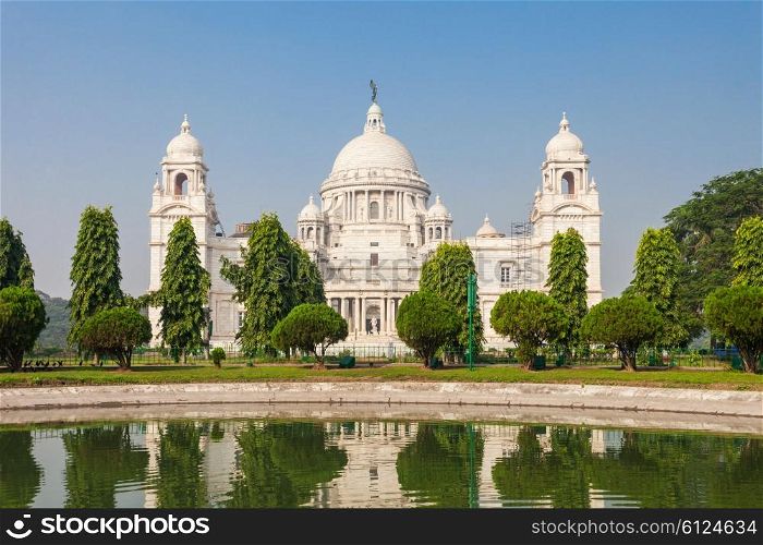 The Victoria Memorial is a large marble building in Kolkata, West Bengal, India, which was built between 1906 and 1921.