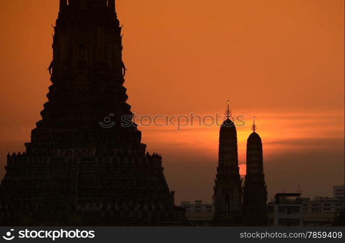 the Wat Arun at the Mae Nam Chao Phraya River in the city of Bangkok in Thailand in Southeastasia.. ASIA THAILAND BANGKOK