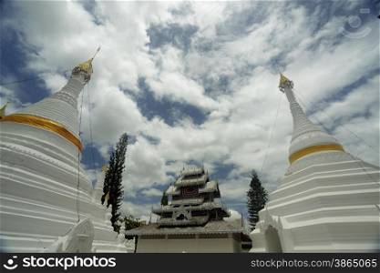 the Wat Phra That Doi Kong Mu Temple on the top of the hill in the village of Mae Hong Son in the north provinz of Mae Hong Son in the north of Thailand in Southeastasia.. ASIA THAILAND MAE HONG SON