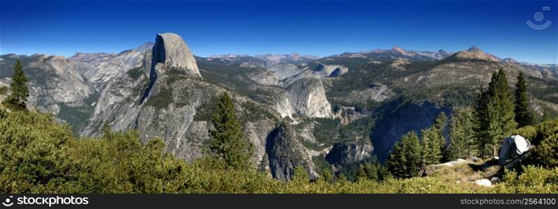 The Yosemite National Park is one of the big attraction and tourist destinations in California. It is magnificent with its mountains and waterfalls.