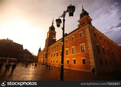 The Zamkowy Square in the old Town in the City of Warsaw in Poland.. EUROPE POLAND WARSAW