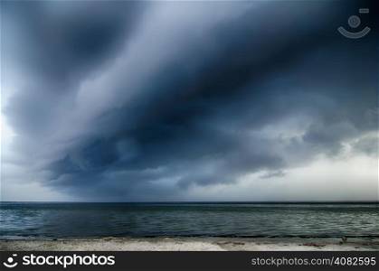 thunderstorm cloud structure ove pamlico sound at obx