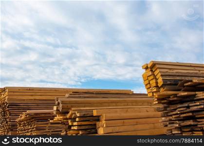 Timber-wood materials that retain their natural physical structure and chemical composition of felled trees