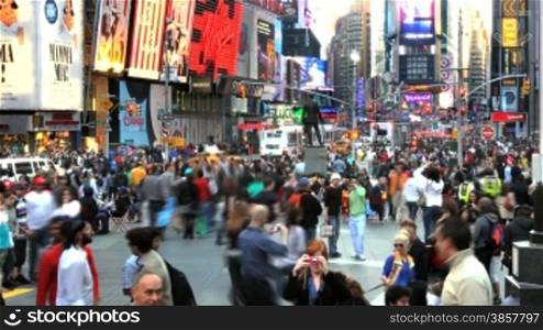 Times lapse of the crowds in the center of Times Square