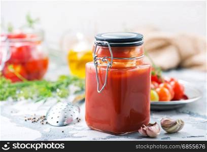 tomato sauce with salt and aroma spice
