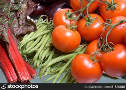 Tomatoes With String Beans And Red Lettuce