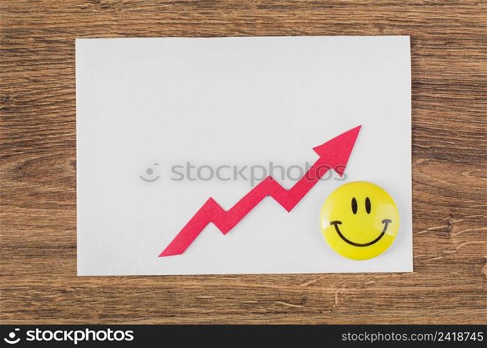 top view smiley face growth arrow