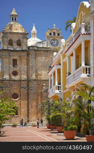 Tourist in front of a cathedral, Cartagena, Colombia