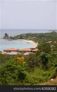 Tourist resorts on the beach, West Bay Beach, Roatan, Bay Islands, Honduras