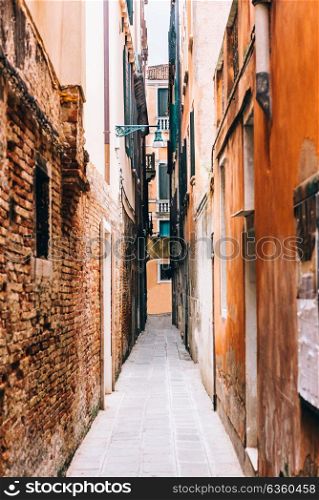 tourist routes of the old Venice streets of Italy